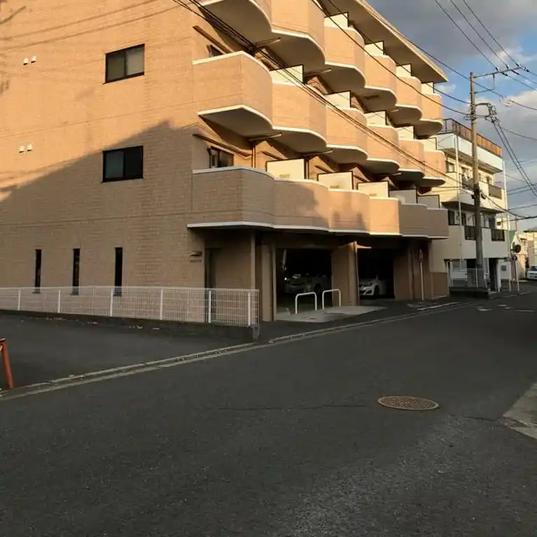 グランドワン 外観