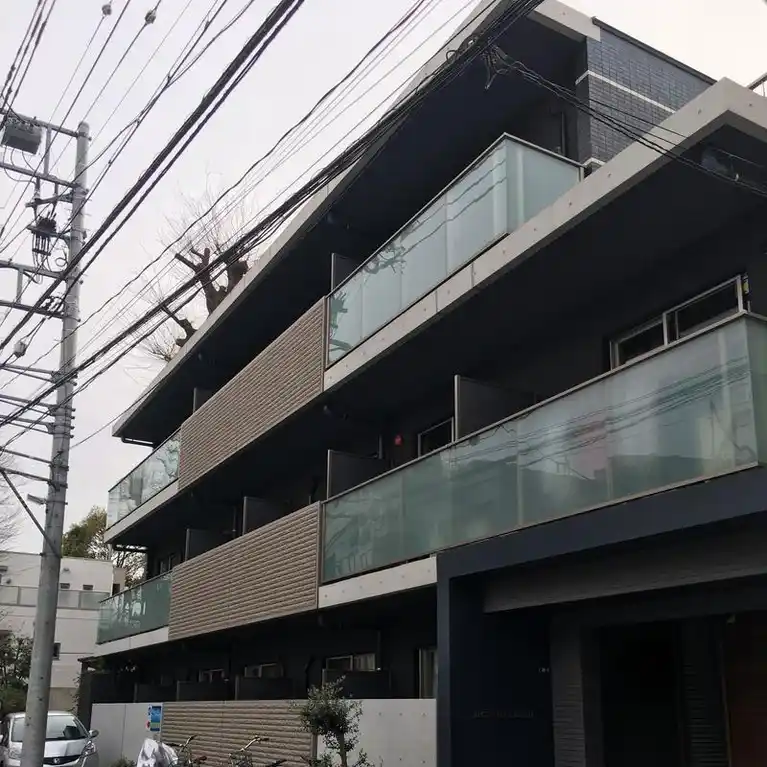 ボルドーエビス 外観