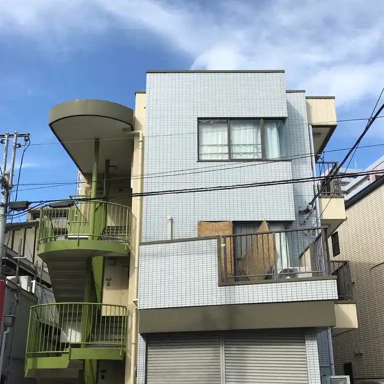 ランド.ロード泉 外観