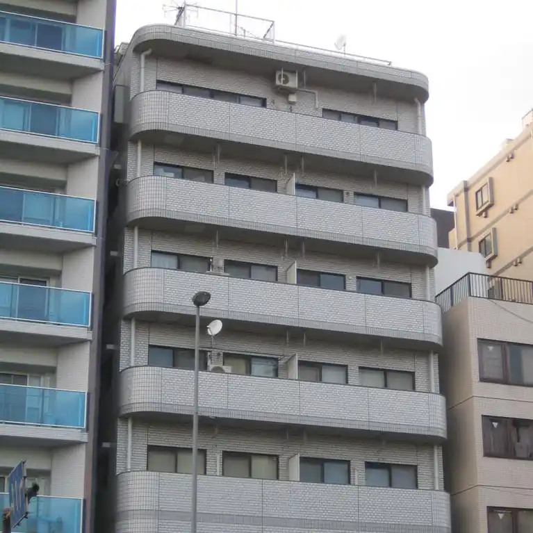 渡辺ビル 外観