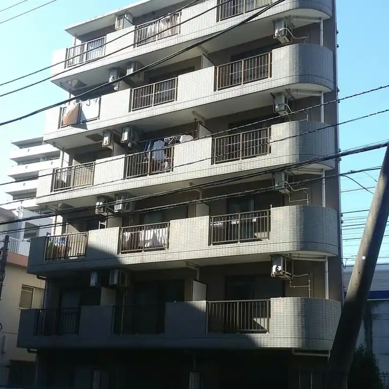 セシーズイシイ10 外観