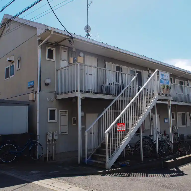 サンステージあきやまA 外観