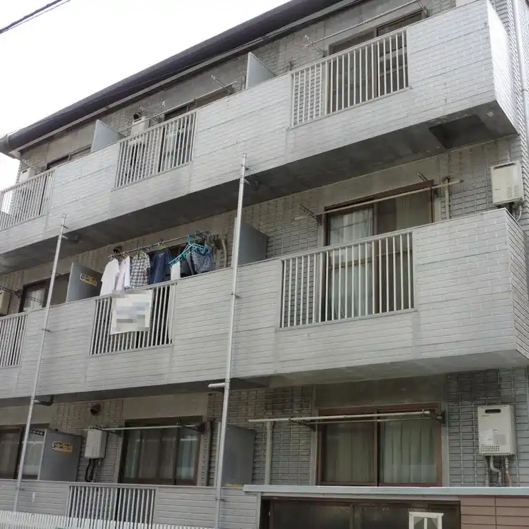 メゾンエステルナII 外観