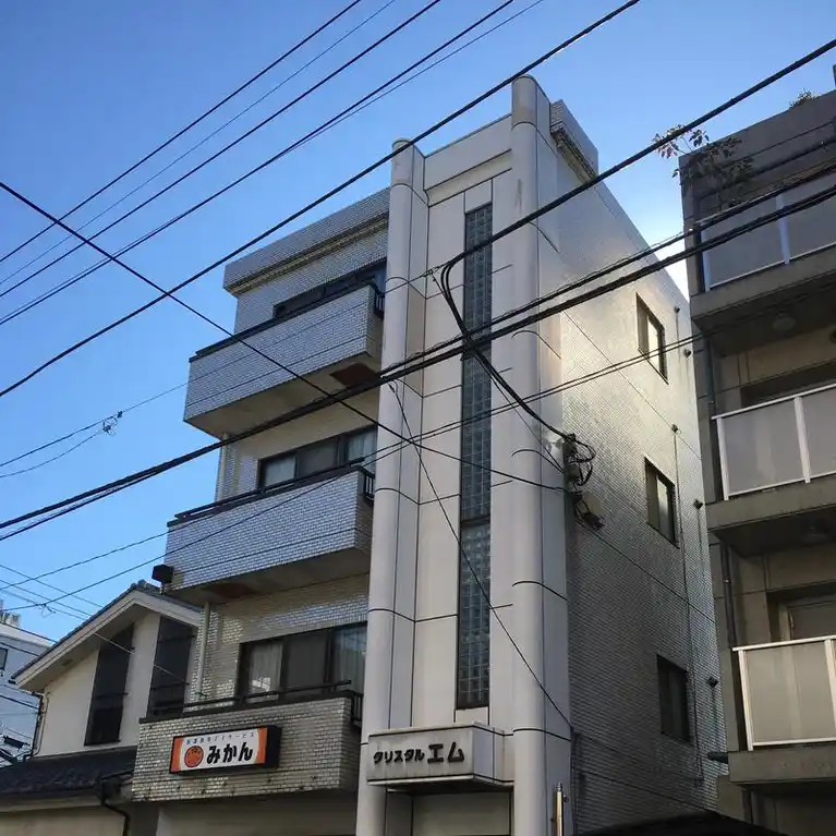 クリスタルエム