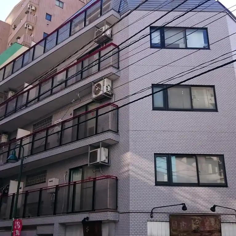 ジャクソン・ハイツ 外観