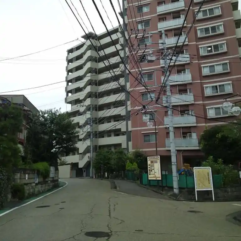 レクセルマンション鶴巻温泉