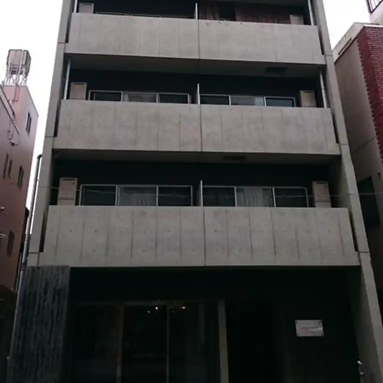 URABAN SERECT 川 外観
