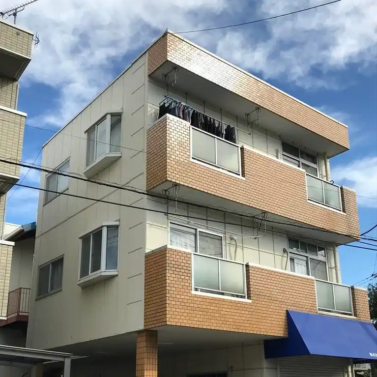 ロイヤルハイツトオヤマ 外観