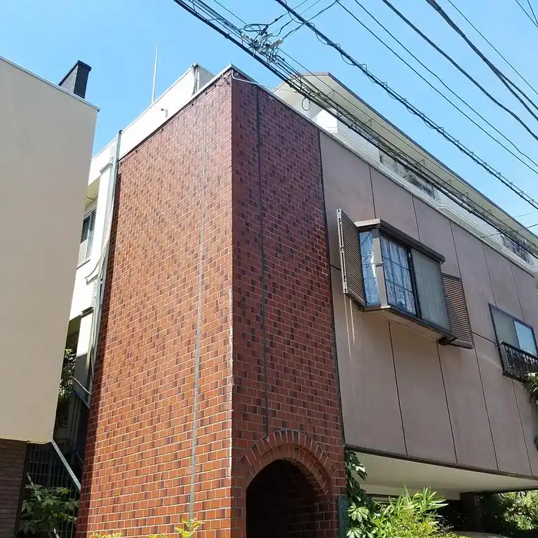八重中ビル 外観