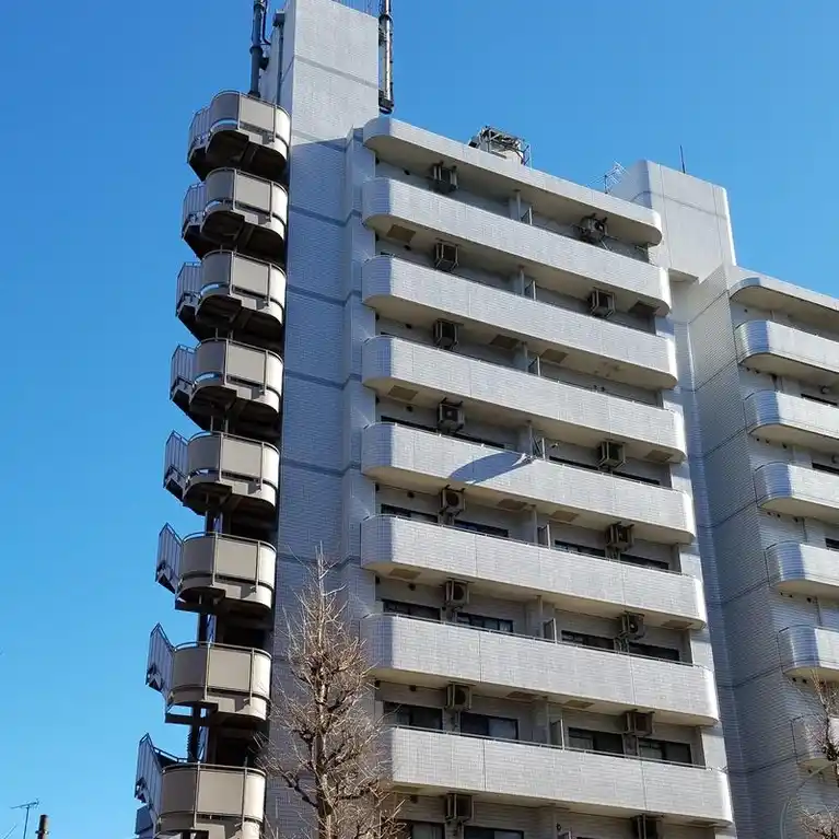 ロイヤルヒルズ 外観