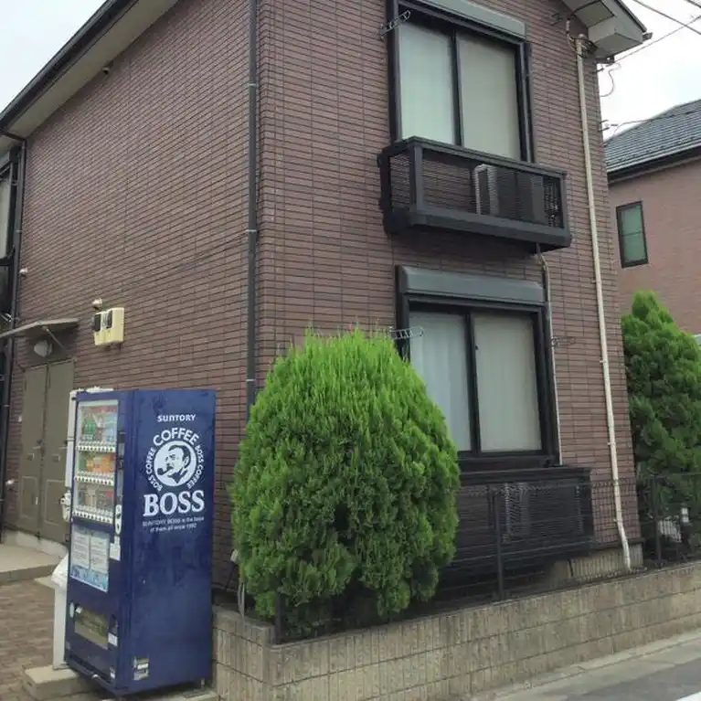 レオパレス琥珀館 外観