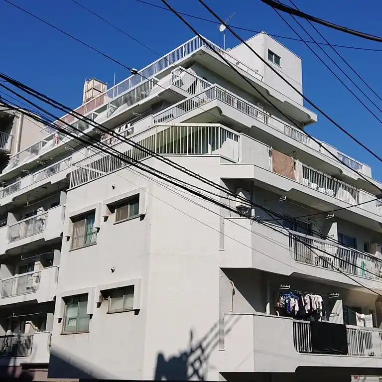 リライアンス湯立坂 外観