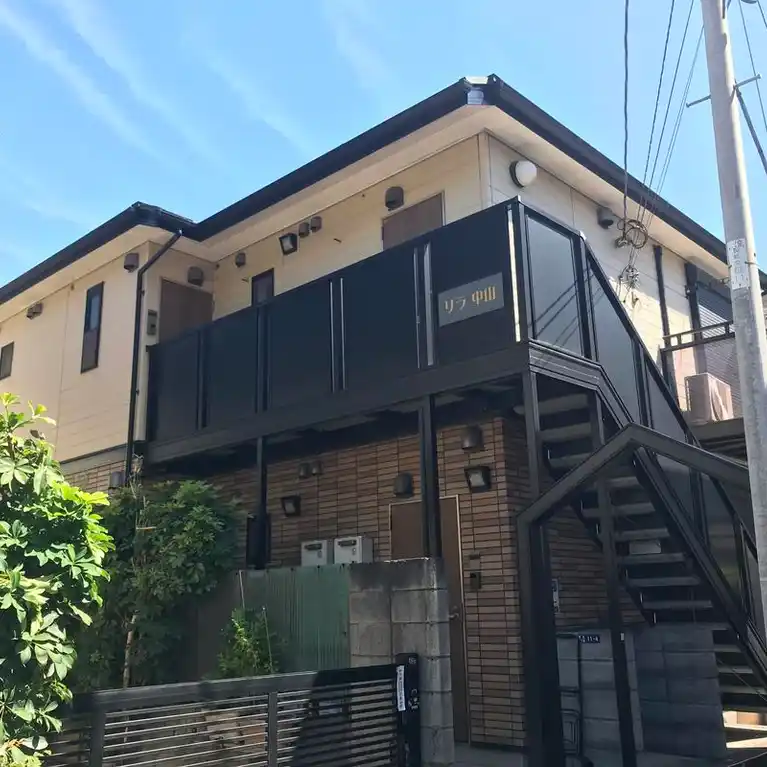 リラ中山 外観