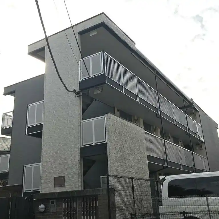 レオパレスシャルール 外観