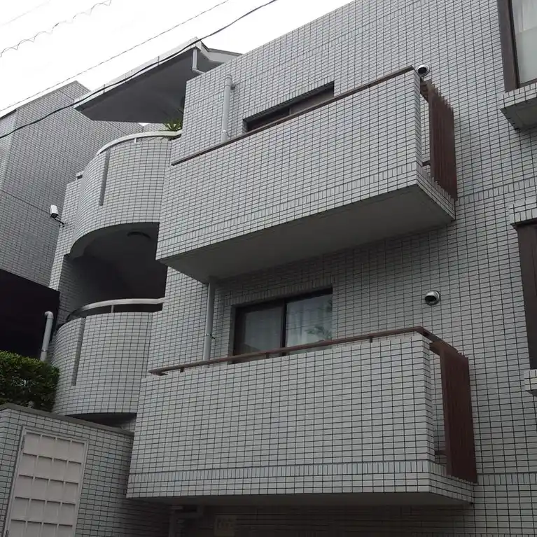 メゾン諏訪山 外観
