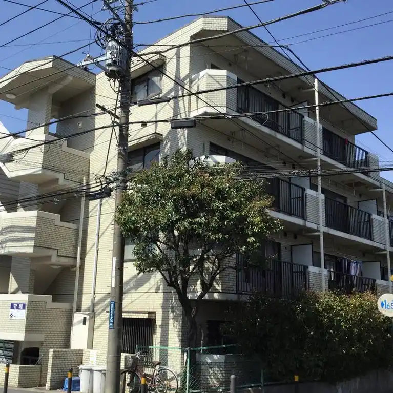 セシーズ東百合丘 外観