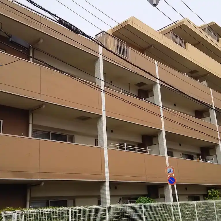 グランディオーレ井土ヶ谷
