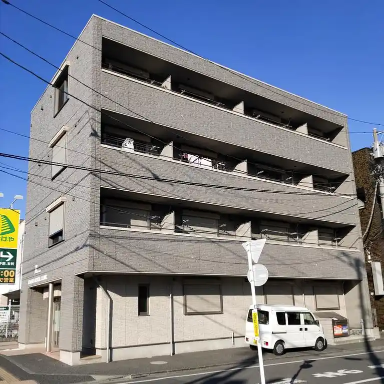 アダージオ 外観