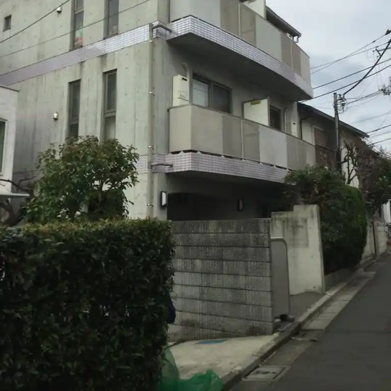 エリセ三軒茶屋