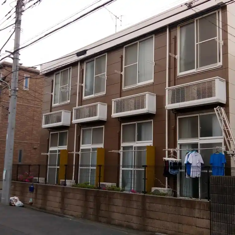 レオパレス明 外観