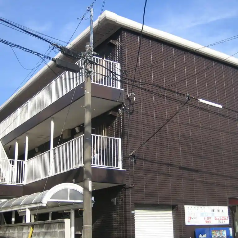 ビューハイム・コヤナギ・岡村