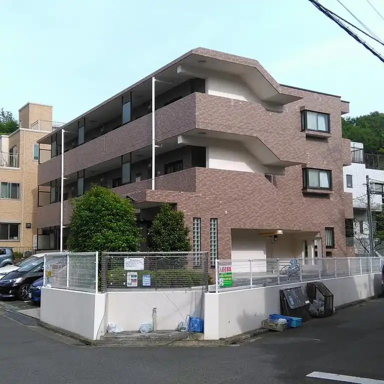 カーサ百合丘 外観