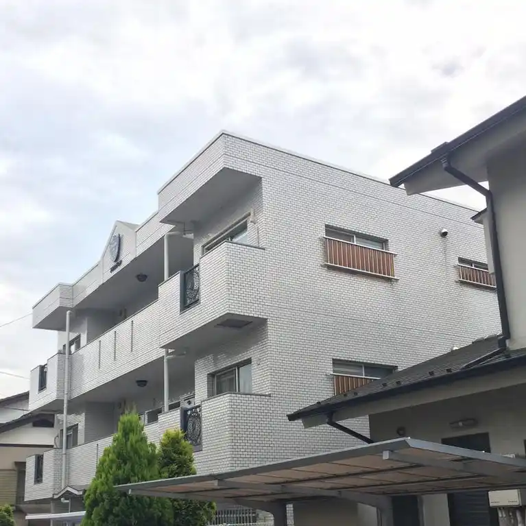 アルカディア子安 外観