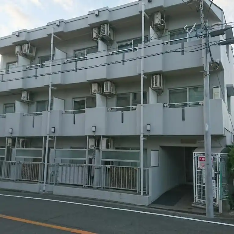 ハイツ反町