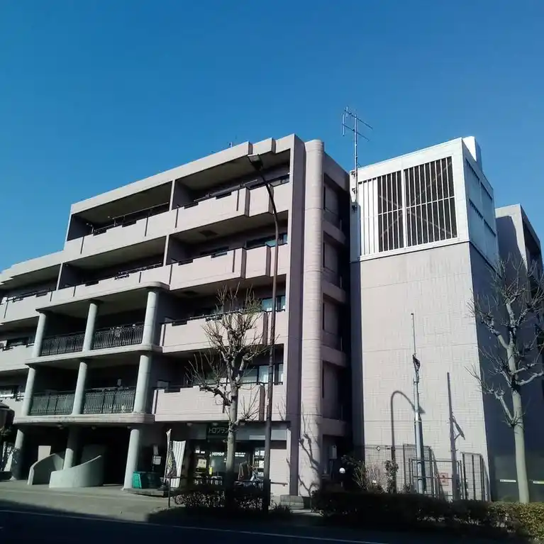 ウエストモンターニュ三ツ沢