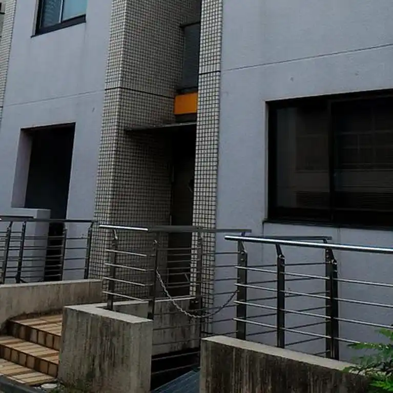 プルミエ西新宿 外観