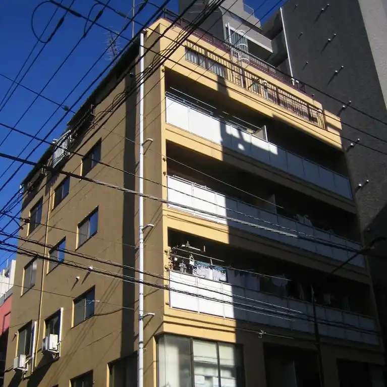 ロイヤルプラザ新富 外観