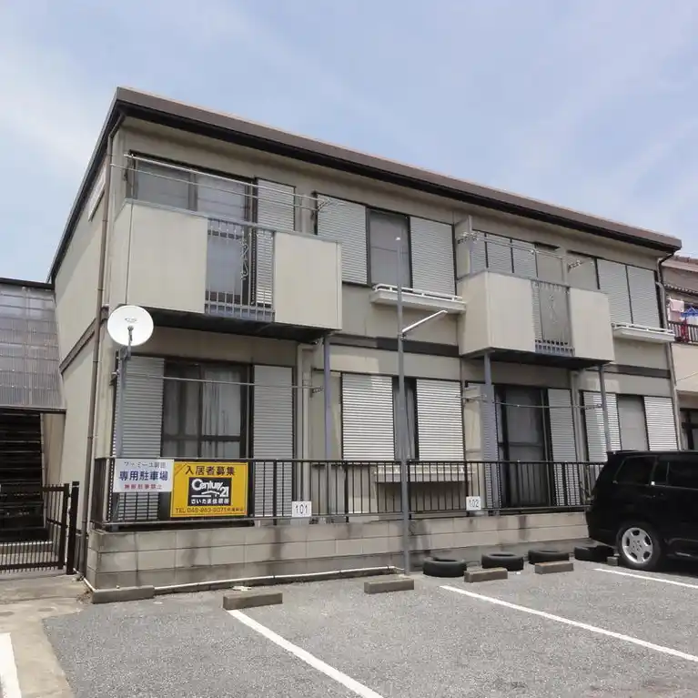 ファミーユ岡田 外観
